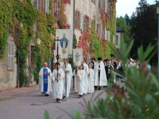 Heilige Messen und Prozession im Kloster Bronnbach