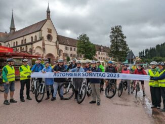 Autofreier Sonntag: Radfahrerinnen und Radfahrer trotzen Regenwetter