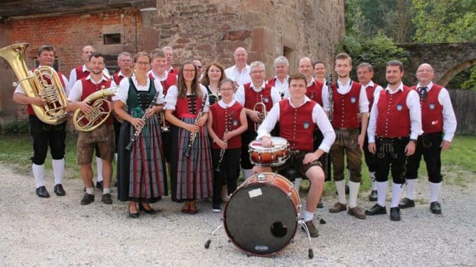 Musikkapelle Dertingen spielt am 13. August bei "Blasmusik am Sonntag"