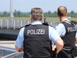 police, policemen, cops, outdoors, security, safety, airport, düsseldorf, federal police, germany, police, police, police, police, police