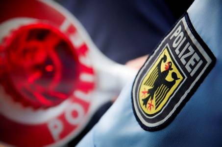 BPOL NRW: Bundespolizei verhaftet 31-Jährigen im Rahmen der Grenzkontrollen auf der Bundeautobahn 3