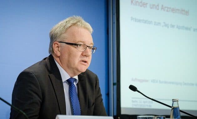 ▷ Corona-Pandemie in Europa: Apotheken liefern Impfstoffe, managen Lieferengpässe und ...