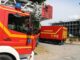 FF Bad Salzuflen: Brand zerstört Carport auf Firmengelände in Bad Salzuflen / Freiwillige Feuerwehr verhindert durch schnelles Eingreifen schlimmeres