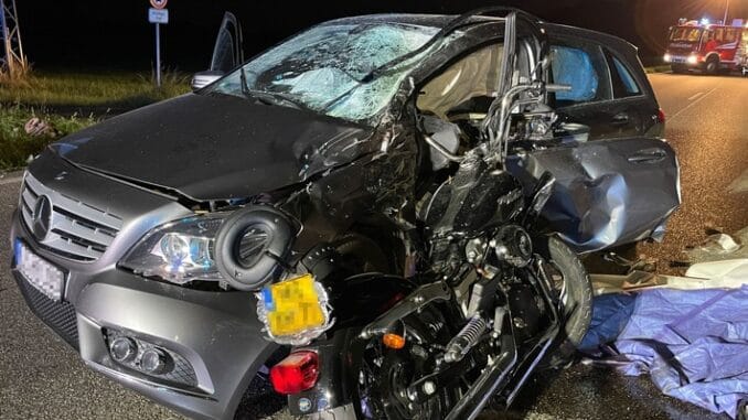 FF Goch: 2 Menschen sterben nach schwerem Verkehrsunfall