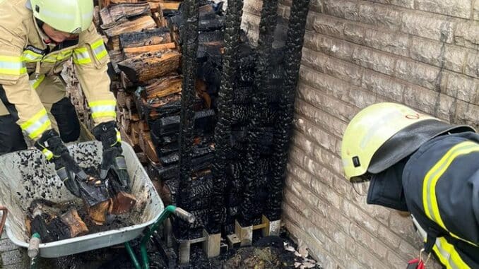 FF Goch: Feuerwehr verhindert Gebäudebrand