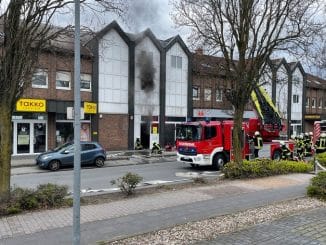 FF Goch: Kellerbrand - 5 Personen kamen ins Krankenhaus / Feuerwehrmann bei Löscharbeiten verletzt