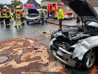 FF Goch: Zwei Menschen nach Verkehrsunfall verletzt