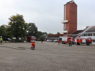 FFW Schiffdorf: Neue Feuerwehrleute für die Gemeinde Schiffdorf: 17 Kameradinnen und Kameraden bestehen ihre Truppmann-Ausbildung