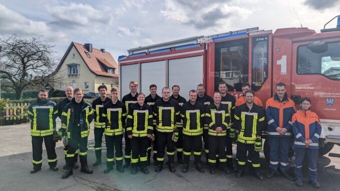 FW-AR: FEUERWEHR-GRUNDAUSBILDUNG GESTARTET