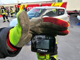 FW-AR: Unfälle mit Elektrofahrzeugen - die Feuerwehr ist gerüstet