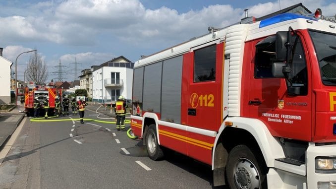 FW Alfter: Brand von Gartenmöbeln