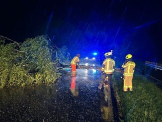 FW Alpen: Drei Einsätze nach Unwetter