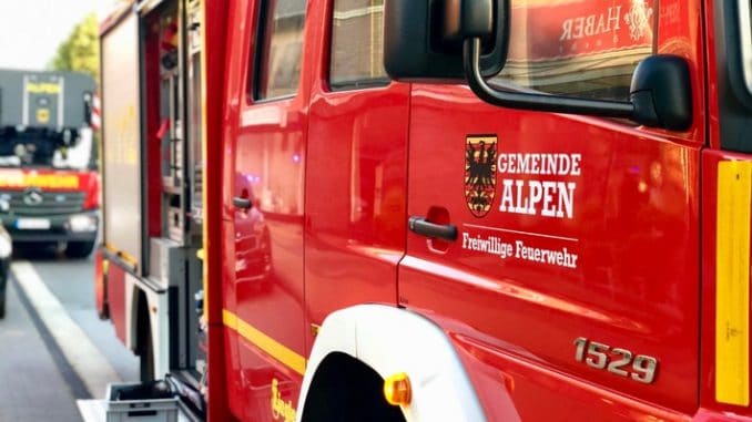 FW Alpen: Gemeldeter Tankstellenbrand