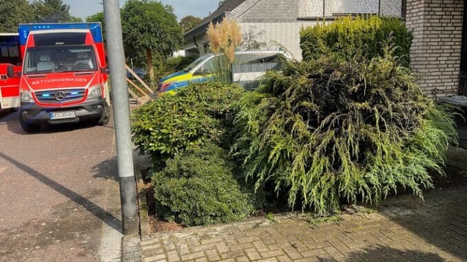 FW Alpen: Heckenbrand in Menzelen