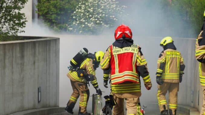 FW Alpen: Interkommunaler Trainingstag am Institut der Feuerwehr in Münster