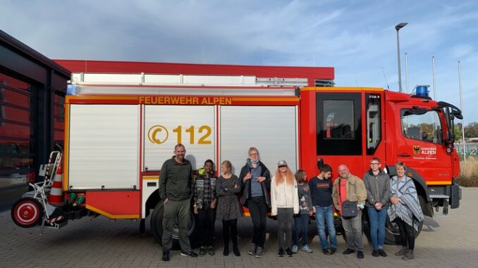 FW Alpen: Oberstufe der Bönninghardt-Schule zu Gast bei der Freiwilligen Feuerwehr Alpen