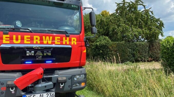 FW Alpen: Rasenmäherbrand