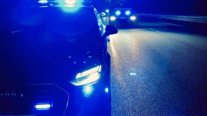 FW Alpen: Sturmschaden auf A57