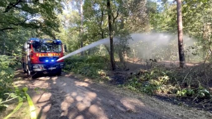 FW Alpen: Überörtliche Hilfeleistung bei Waldbrand in Xanten