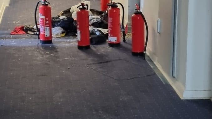 FW-BN: Brand in Flüchtlingsunterkunft