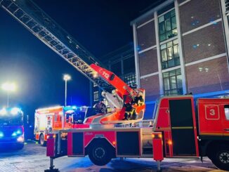 FW-BN: Brand in einem Gewerbebetrieb in Kessenich