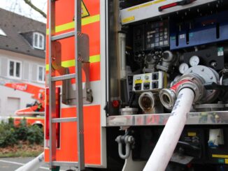 FW-BN: Küchenbrand mit einer verletzten Person