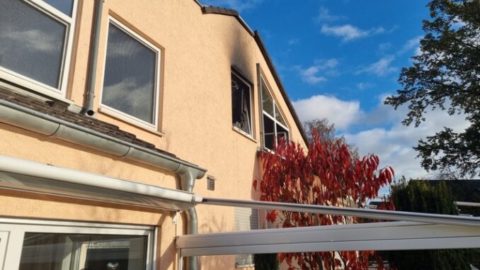 FW-BN: Nachbarn retten ältere Dame aus Brandwohnung