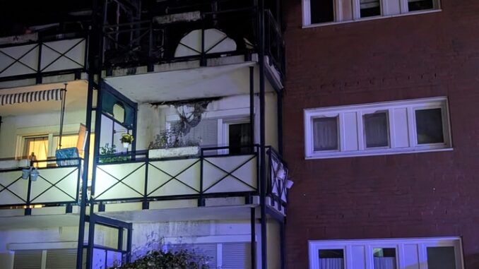 FW-BN: Wohnung nach Brand in Mehrfamilienhaus vorerst nicht bewohnbar