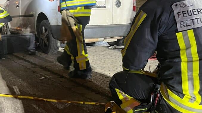 FW-BO: Austritt von Erdgas bei PKW in Bochum Hamme