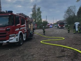 FW-BO: Feuer in einem leerstehenden Gebäude an der Harpener Straße