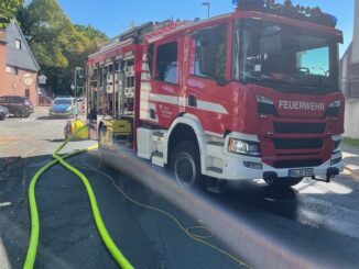 FW-BO: Gasausströmung in der Elsar-Brändström-Straße in Bochum-Weitmar