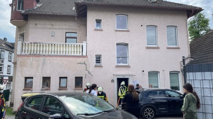 FW-BO: Gebäudebrand Castroper Hellweg in Bochum-Gerthe am 16.05.2022