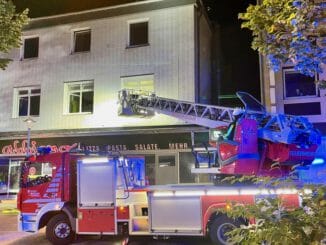 FW-BO: Kellerbrand in Wohngebäude an der Universitätsstraße - 15 Menschen gerettet
