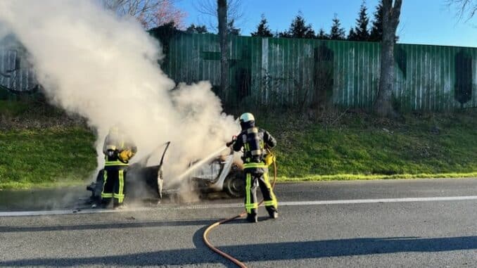FW-BO: Verkehrsunfall auf der BAB 40 am Mittwochmorgen