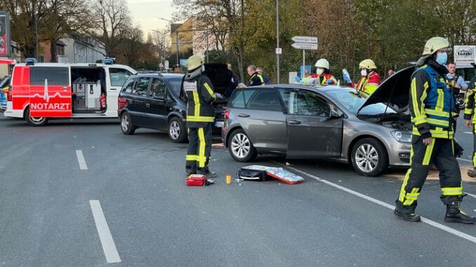 FW-BO: Verkehrsunfall in Bochum-Langendreer