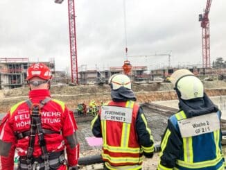 FW-BO: Verletzter Bauarbeiter aus Baustelle gerettet