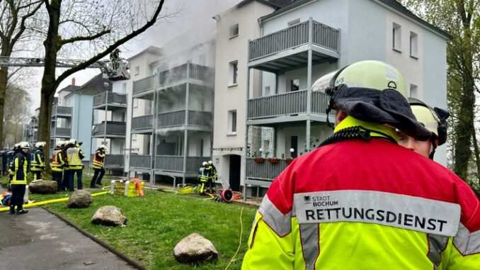 FW-BO: Wohnungsbrand in Bochum Weitmar fordert einen Schwerverletzten