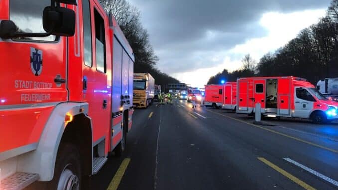 FW-BOT: Verkehrsunfall auf der A2