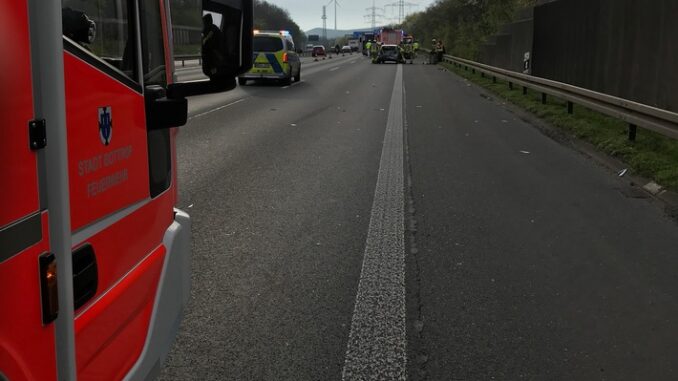 FW-BOT: Verkehrsunfall mit 2 PKW auf der BAB 2