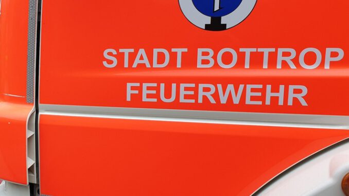 FW-BOT: Wohnungsbrand in Bottrop-Grafenwald