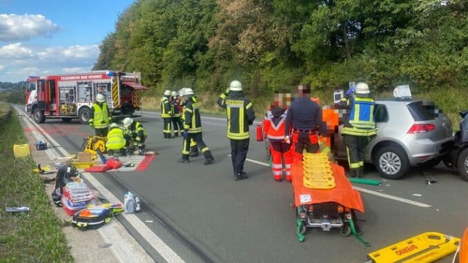 FW Bad Honnef: Auffahrunfall mit drei verletzten Personen