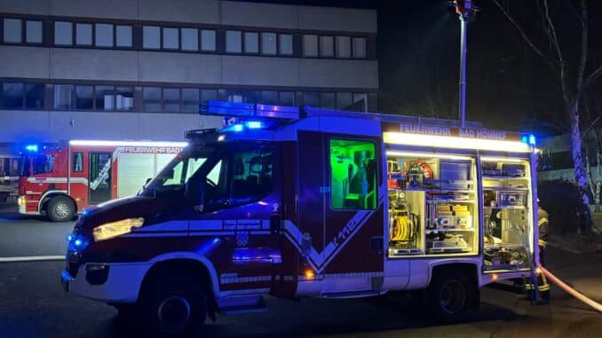 FW Bad Honnef: Brandmeldenlage alarmiert Feuerwehr - Kleinbrand in Keller schnell gelöscht