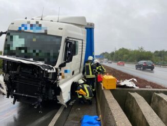 FW Bad Honnef: LKW-Unfall auf der A3