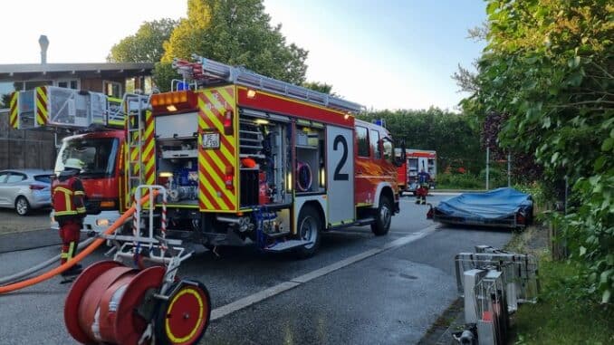 FW Bad Segeberg: Werkstattbrand im Gewerbegebiet