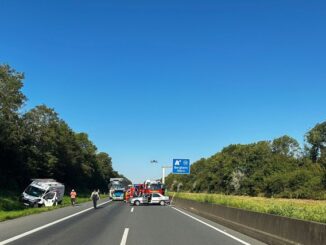 FW Bergheim: Ein Verletzter nach Verkehrsunfall auf Autobahn 61 bei Bergheim