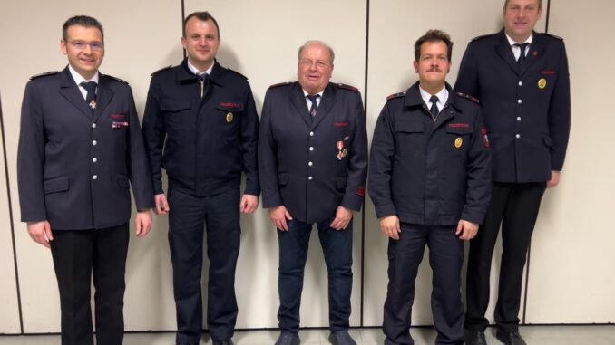 FW Beverungen: Jahresdienstbesprechung der Löschgruppe Rothe / Großes Fest wirft seinen Schatten voraus