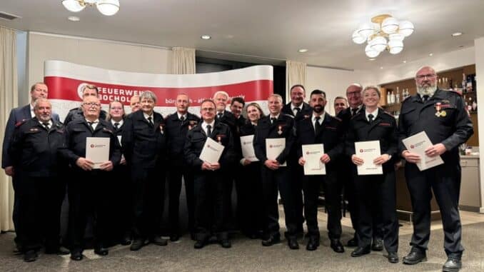 FW Bocholt: Ehrungen und Beförderungen bei der Feuerwehr Bocholt