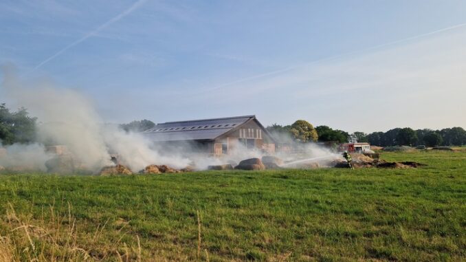 FW Bocholt: Feuer auf Bauernhof in Biemenhorst