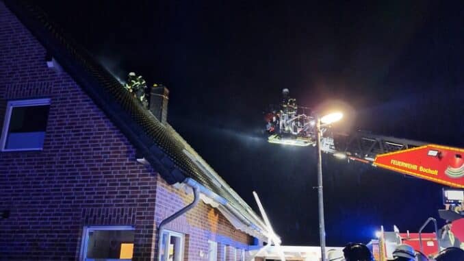 FW Bocholt: Paralleleinsätze durch Blitzschlag