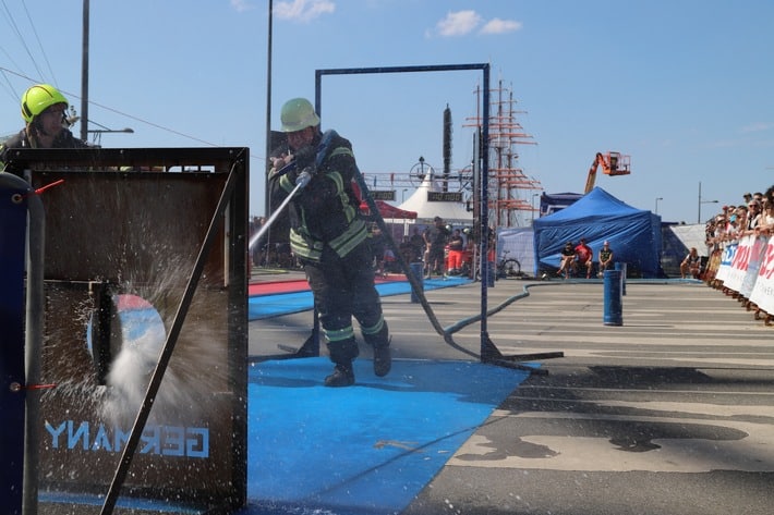 FW Bremerhaven: Einladung Redaktion - Eröffnung der Firefighter Combat Challenge